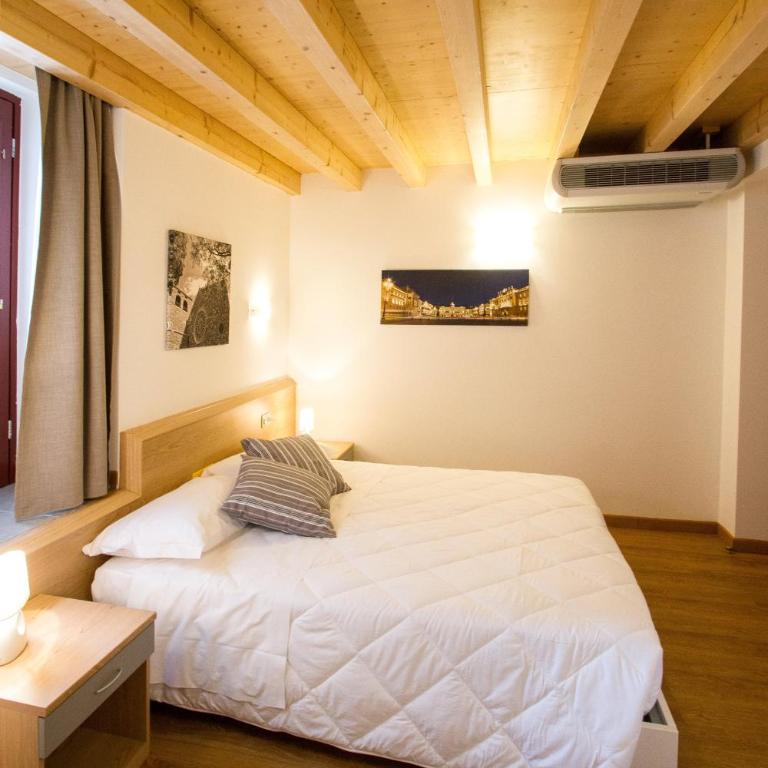Hotel All'Arco - Camera Economy Matrimoniale/Doppia con Letti Singoli - 2
