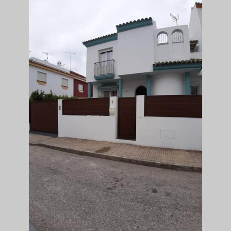 CASA DE DISEÑO EN LA PLAYA. - Casa de 5 dormitorios - 31
