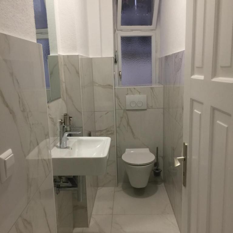 Gästehaus Jasmin - Budget Einzelzimmer mit Gemeinschaftsbad - 5