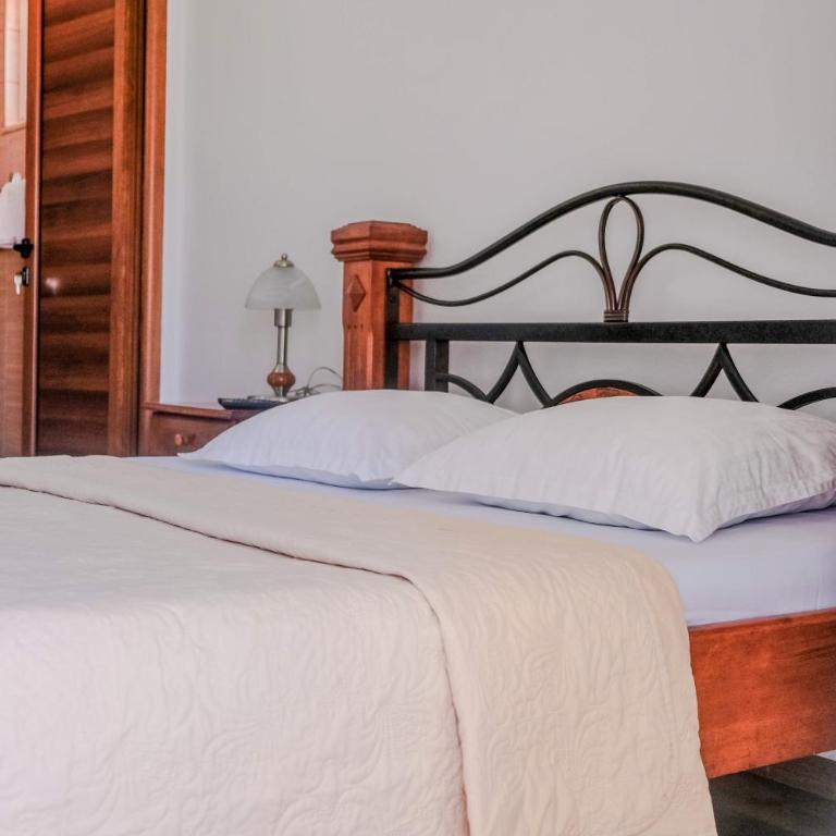 Vila Adriatik - Dvokrevetna Soba sa Bračnim Krevetom i Balkonom - 9