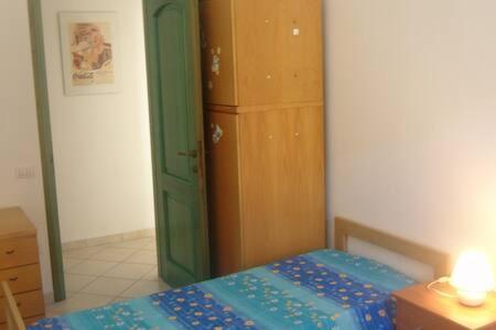 APPARTAMENTO AZZURRO con POSTO AUTO in GARAGE e panorama sul paese Santa Teresa Gallura - Two-Bedroom Apartment - 19