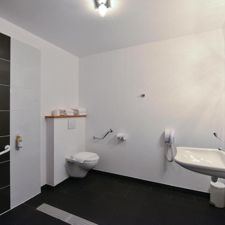 Accostage Hôtel Plage de la Concurrence - Chambre Double ou Lits Jumeaux avec Patio - 7