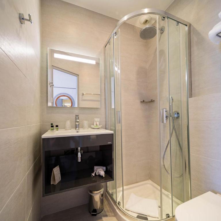 Hôtel Le Rabelais - Chambre Double Supérieure - 11