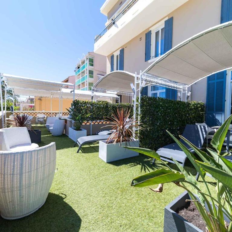 Hôtel Le Rabelais - Chambre Double avec Terrasse - 4
