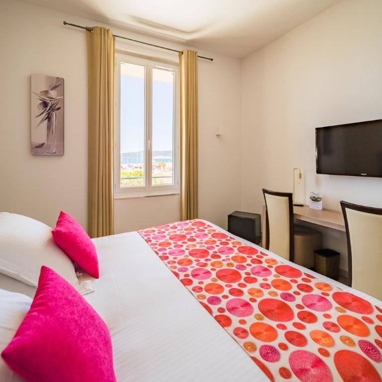 Hôtel Le Rabelais - Chambre Double Deluxe - 5