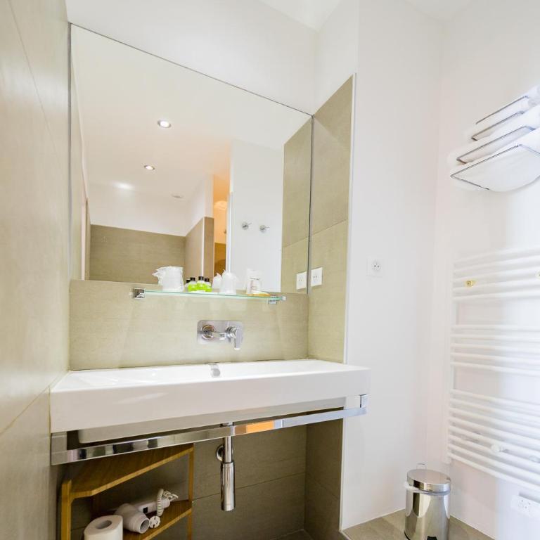 Hôtel Le Rabelais - Chambre Double Deluxe - 2