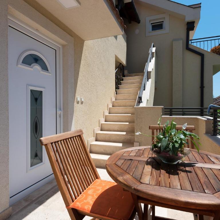 42° North Apartments - Apartment with Garden View - 23