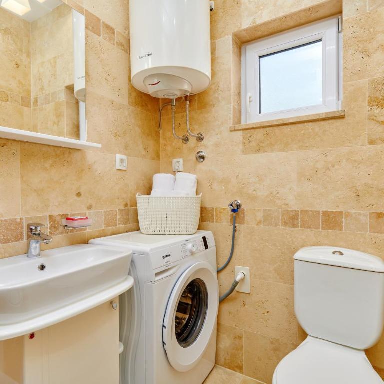 42° North Apartments - One-Bedroom Apartment - 11