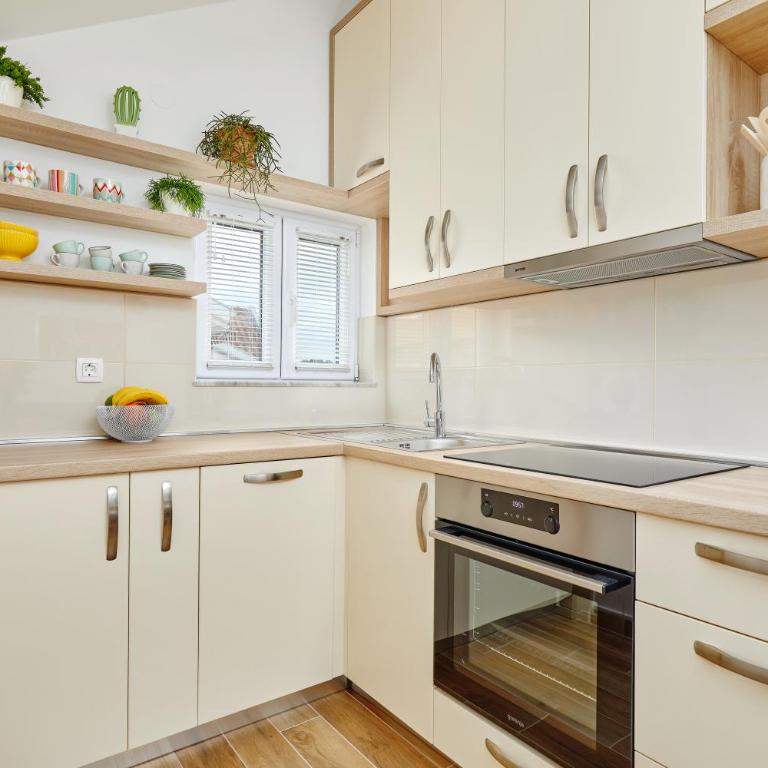 42° North Apartments - One-Bedroom Apartment - 7