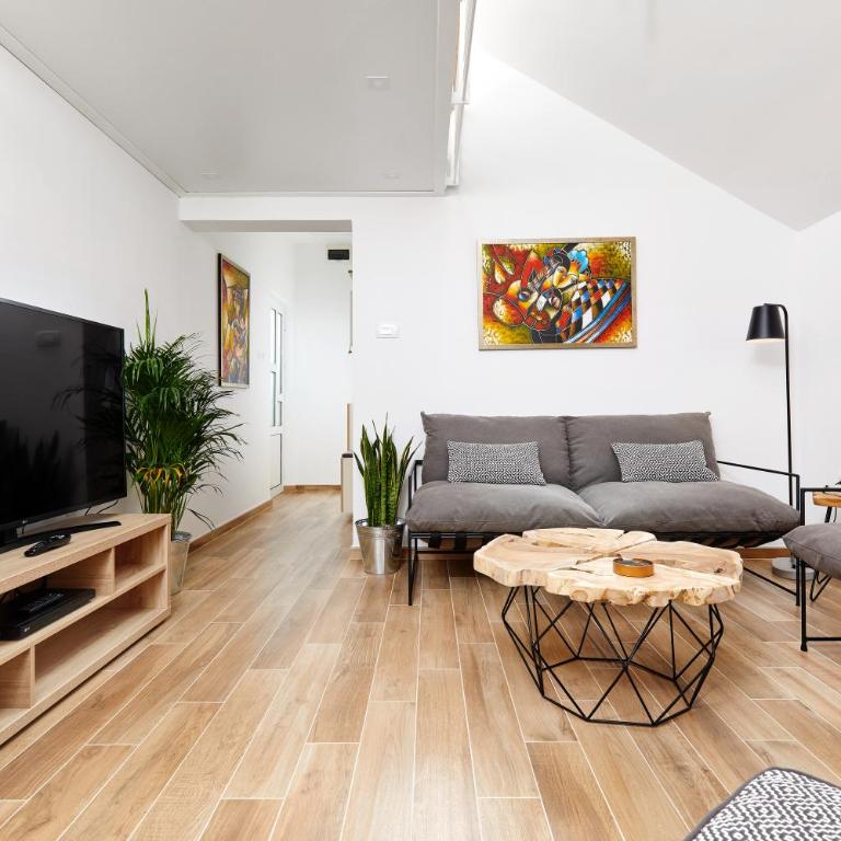 42° North Apartments - One-Bedroom Apartment - 6