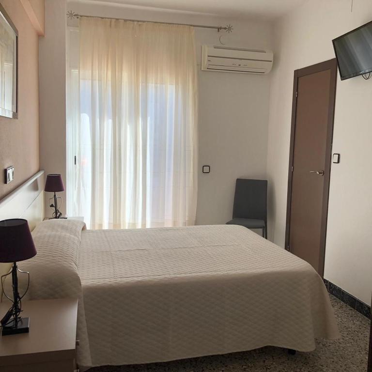 Hostal Internacional - Habitación Doble con baño privado - 1 o 2 camas - 3