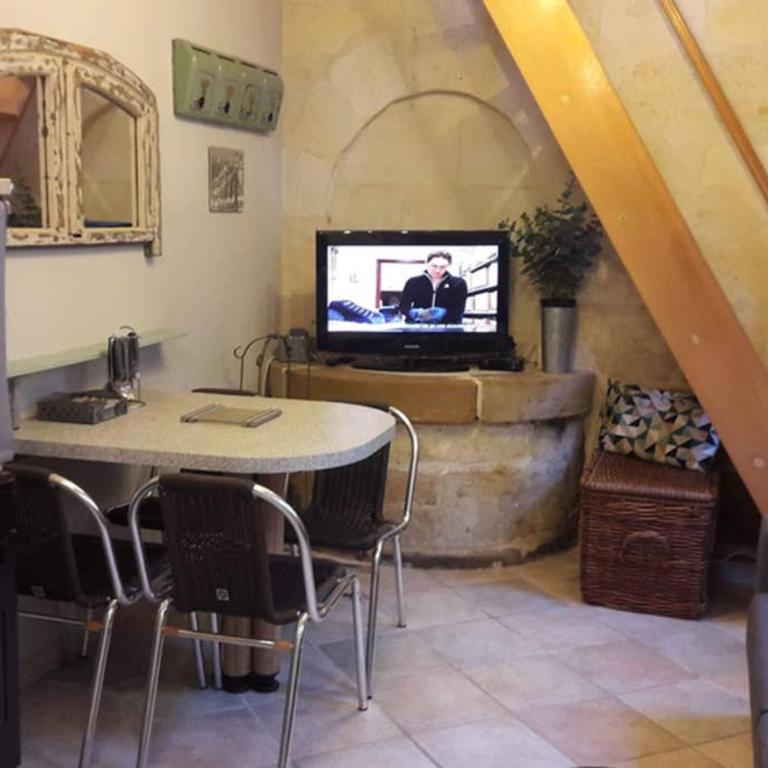 Joli petit loft dans échoppe pierre centre-ville - Appartement avec Terrasse - 7