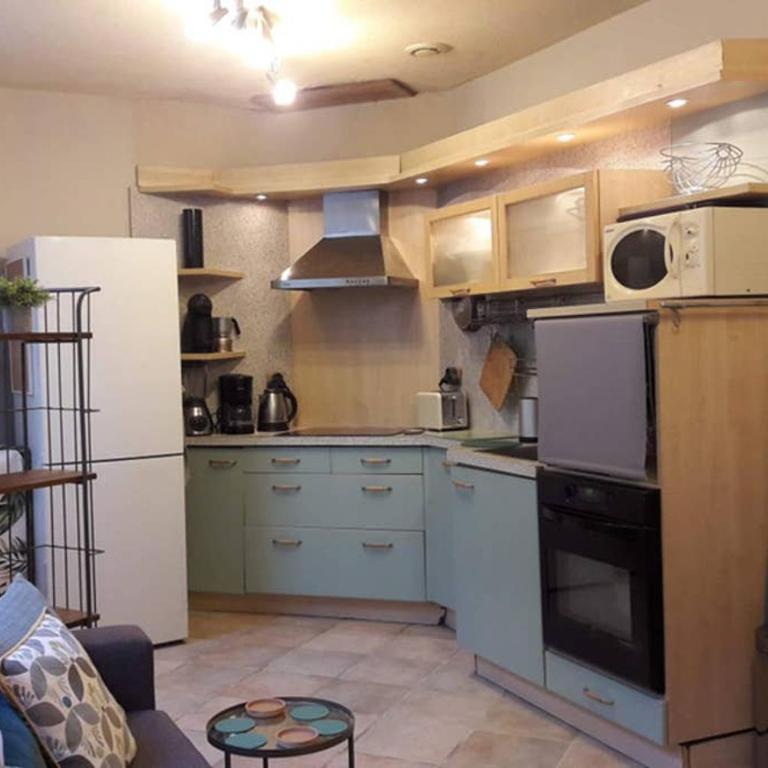 Joli petit loft dans échoppe pierre centre-ville - Appartement avec Terrasse - 4