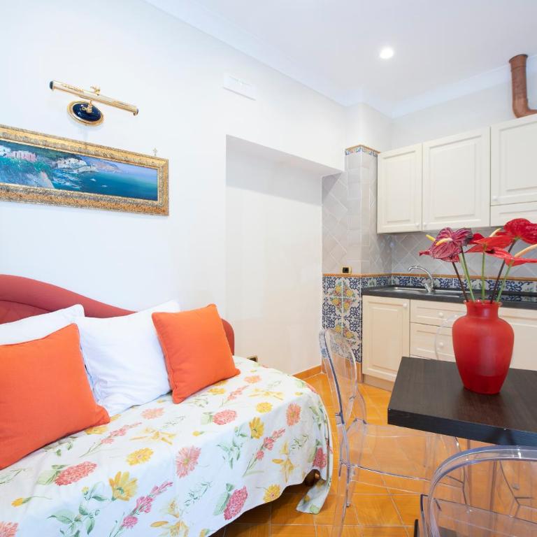 Amalfi Old Square room & apartments , 73 steps from the street - Appartamento con Balcone e Vista Mare - 7