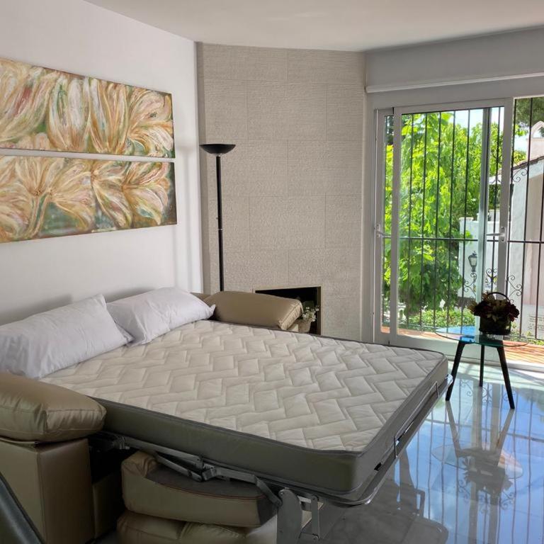 tarifa especial, sin aglomeraciones en piscina y playa, cerca de Puerto Banús - Apartamento de 2 dormitorios - 6
