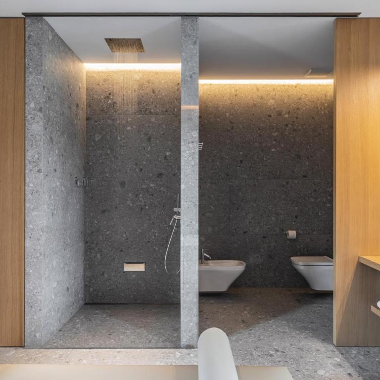 ESSENCE - Charming Suites - Appartamento Attico con Vasca Idromassaggio - 12