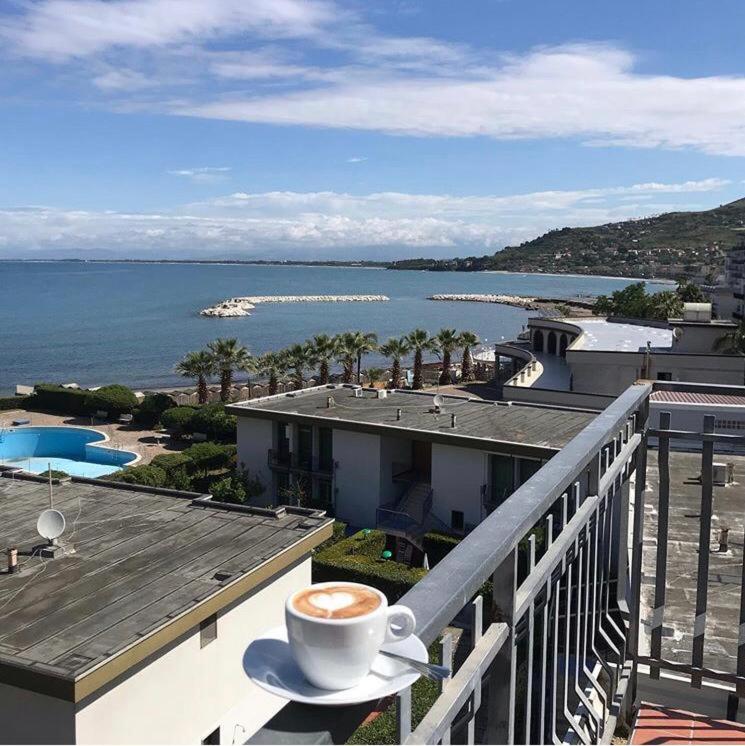 LU.NA - Suite - Vue sur Mer - 9