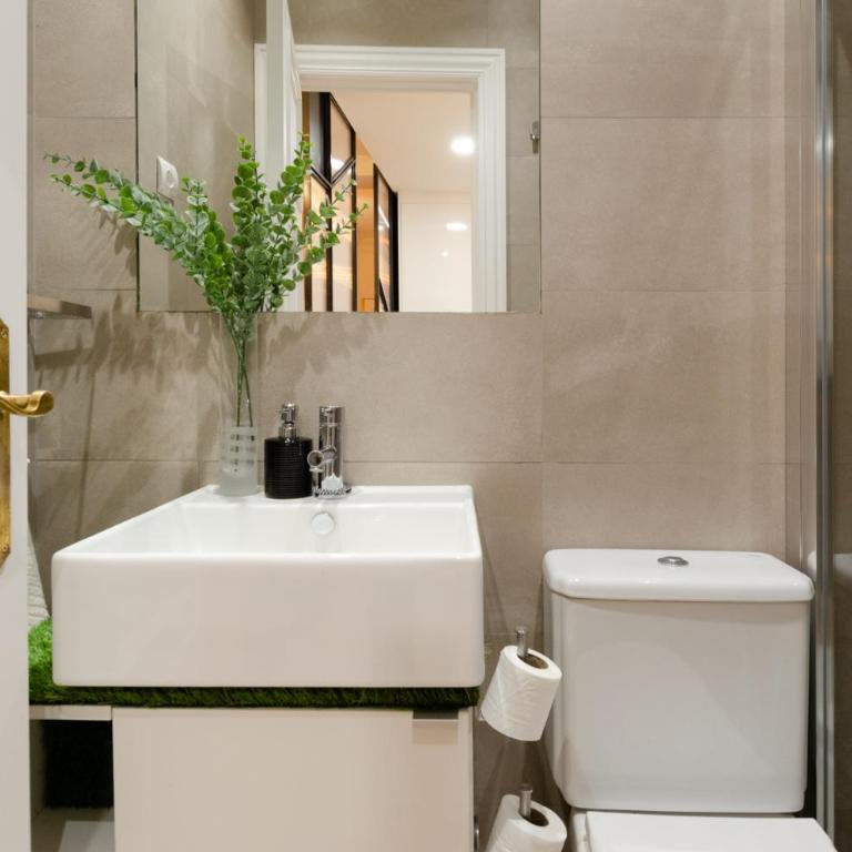 Palacio Premium Stay - Two-Bedroom Apartment - 31