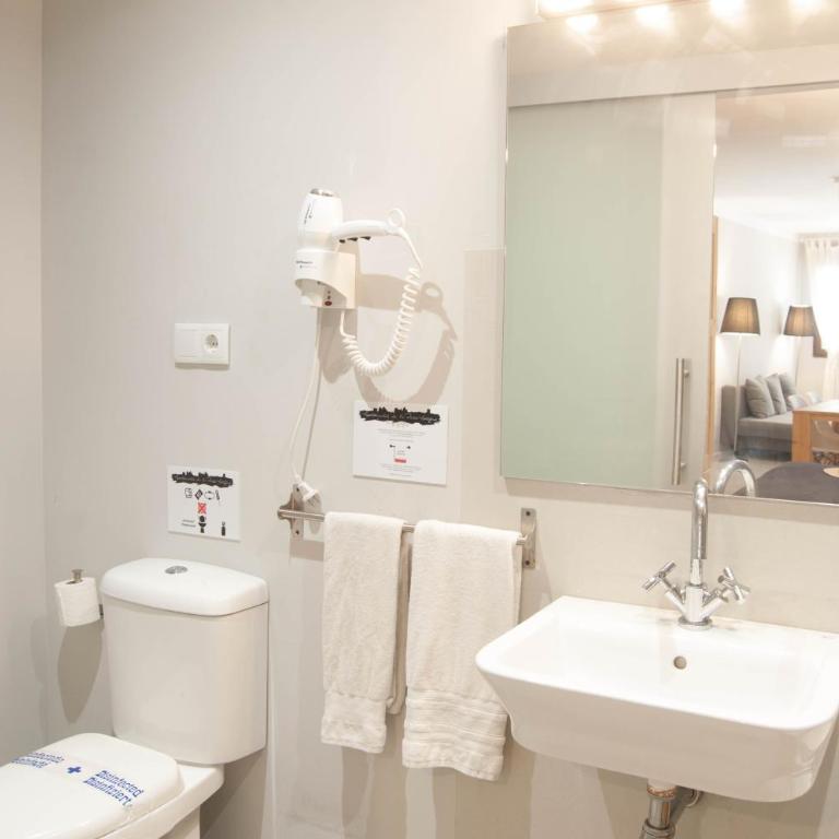 Apartamentos de la Parte Antigua de Cáceres - Standard Apartment - C/ Caleros - 16