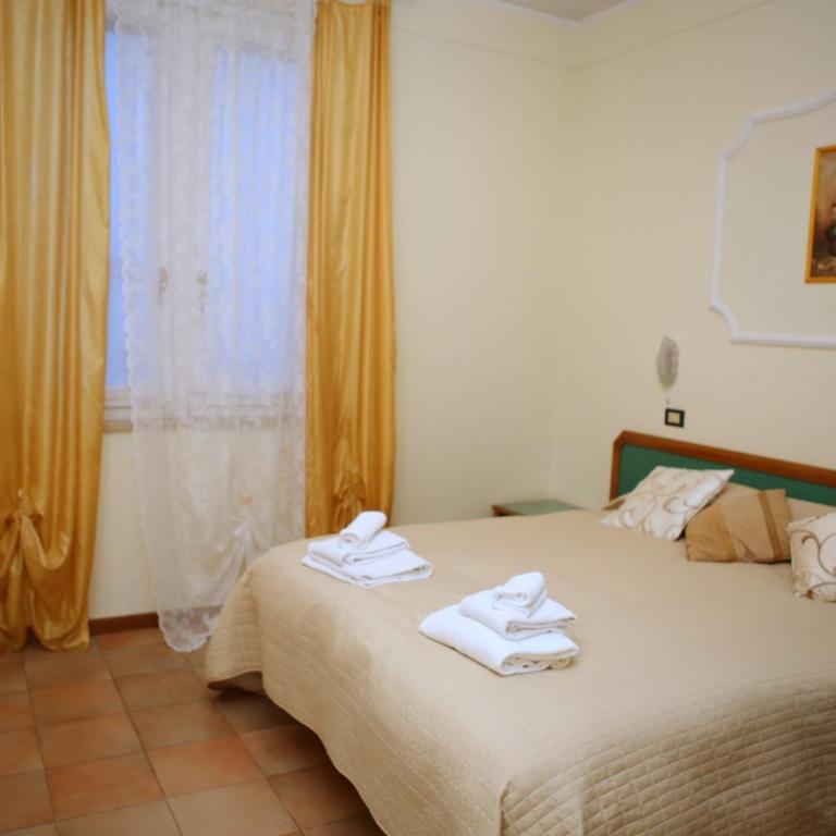Hotel La Torre - Camera Tripla - 1
