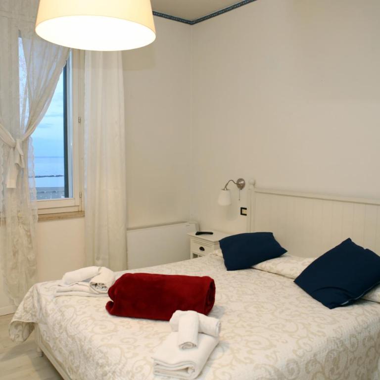 Hotel La Torre - Camera Economy Matrimoniale/Doppia con Letti Singoli - 3