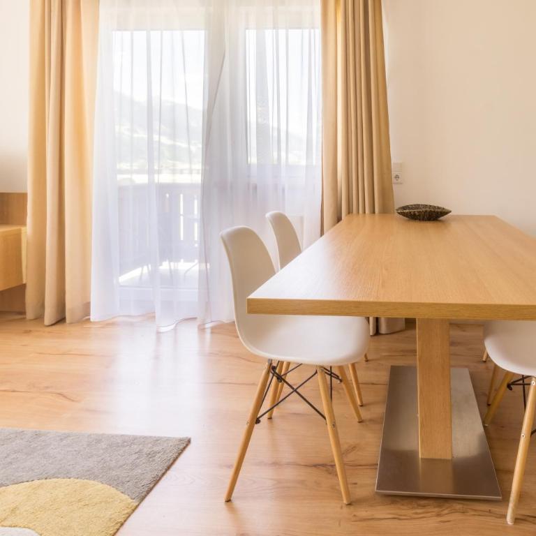 Praga Apartments & Restaurant Zell am See-Kaprun - Apartment mit 2 Schlafzimmern - 4