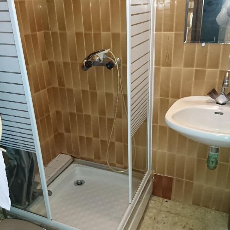 APT 65 M2 DANS VILLA AVEC PISCINE BANYULS SUR MER - One-Bedroom Apartment - 33
