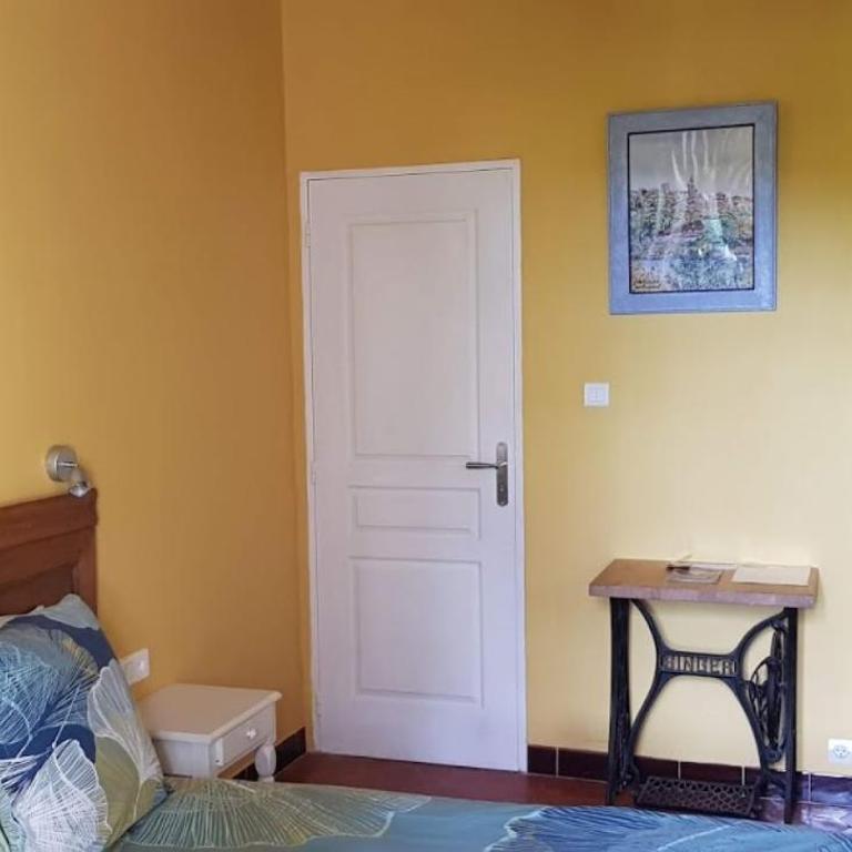 Les Tournesols - Chambre Double - Vue sur Jardin - 1