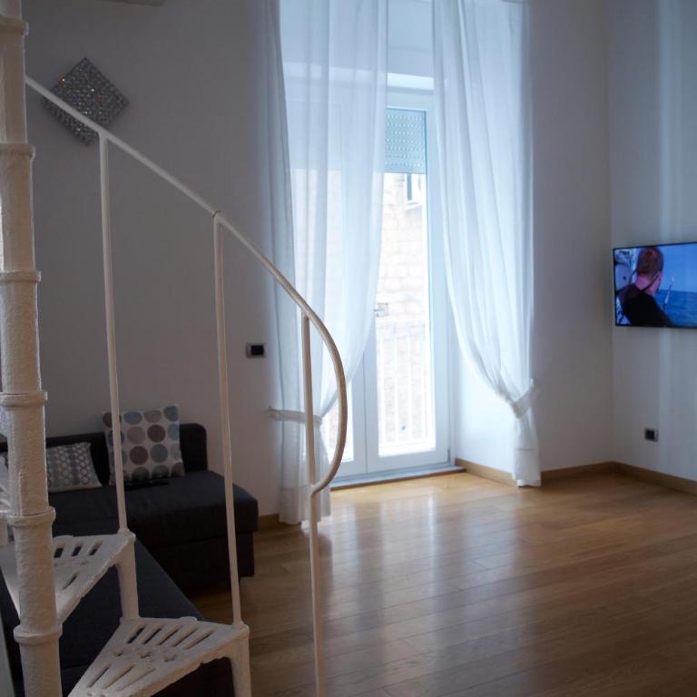 CriSè Home - Appartamento con 3 Camere da Letto - 1