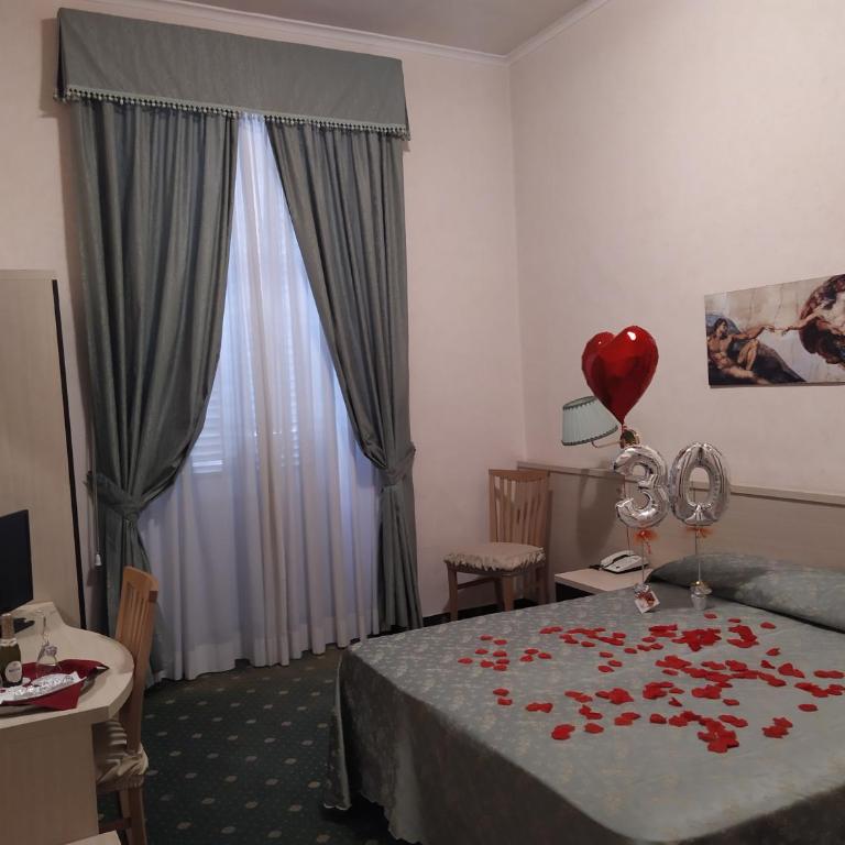 Hotel Priscilla - Camera Matrimoniale/Doppia con Letti Singoli - 5
