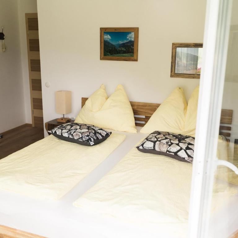 Gästehaus Reicher - Doppelzimmer mit Balkon - 11