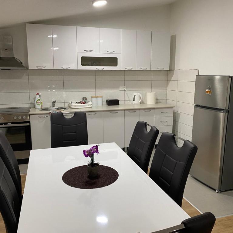 Apartments Ivanovic - One-Bedroom Apartment - 22