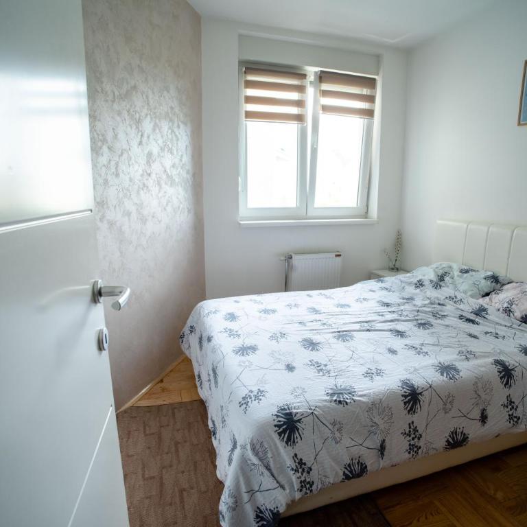 Apartman Black Star - One-Bedroom Apartment - 13