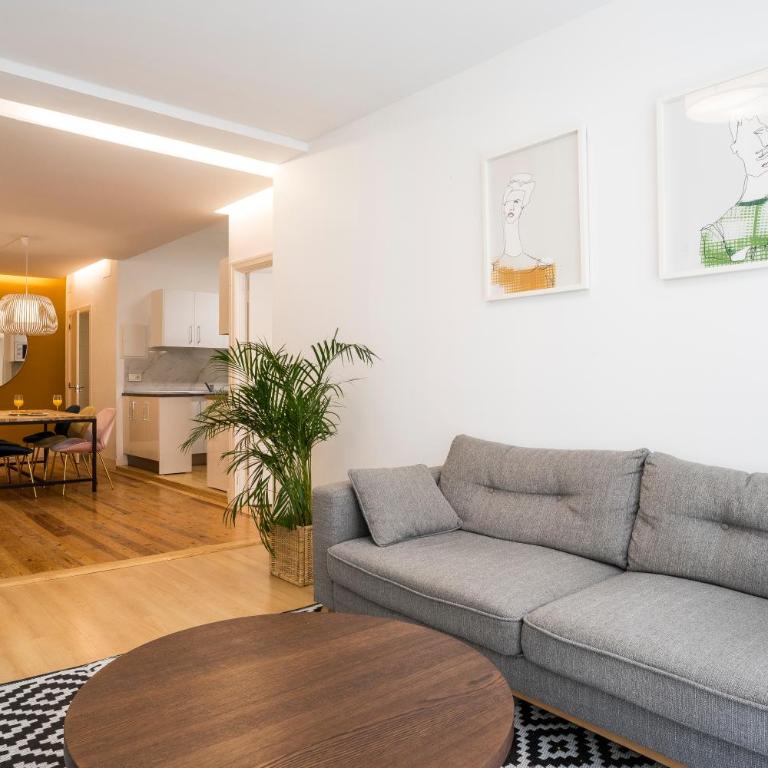 Usandizaga Apartment, Second line beach, free Parking - Apartamento de 3 dormitorios - 4