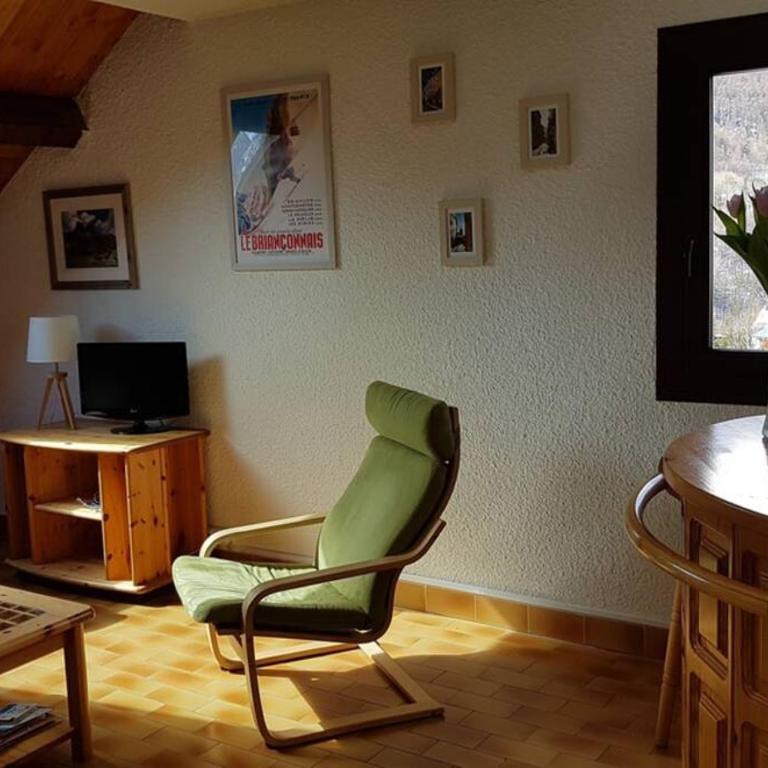 APPARTEMENT T3 60M2 à Briançon dans résidence calme avec 7 couchages - Appartement 2 Chambres - 4
