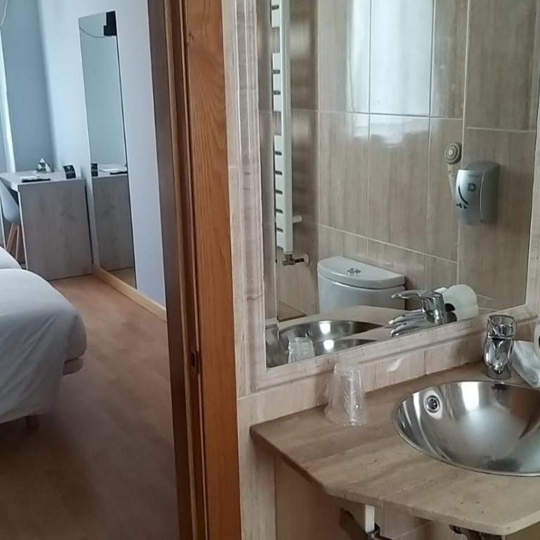 Alda Centro Oviedo - Habitación Doble con cama supletoria - 3