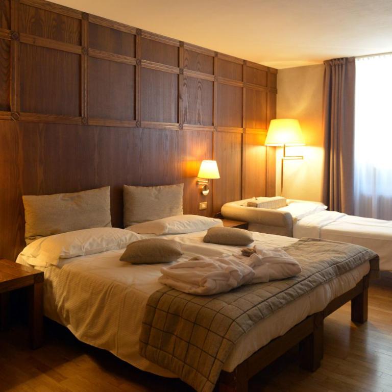 Savoia Palace Hotel - Camera Matrimoniale/Doppia con Letti Singoli con Letto Supplementare - 3