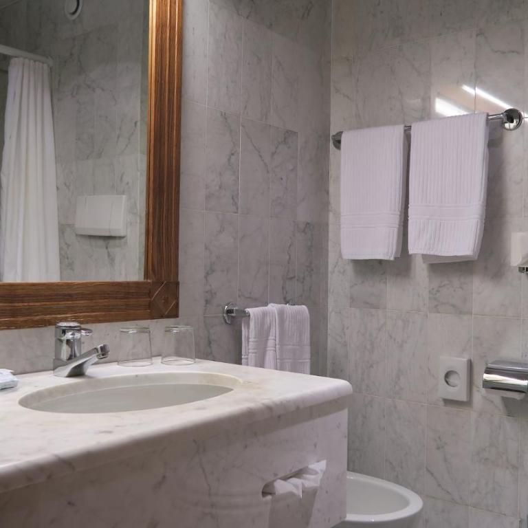Savoia Palace Hotel - Camera Matrimoniale/Doppia con Letti Singoli con Letto Supplementare - 2