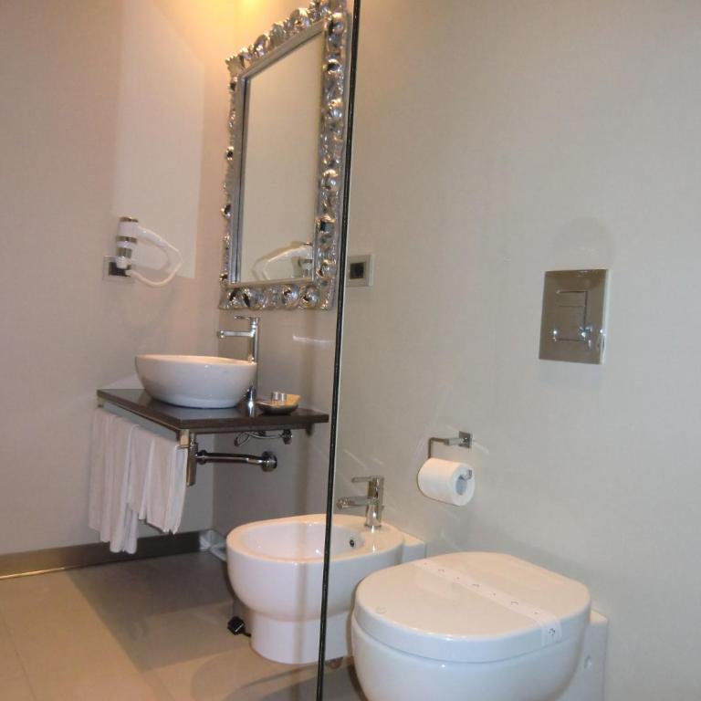 B&Beach Cagliari guest house - Double or Twin Room with Garden View - 2