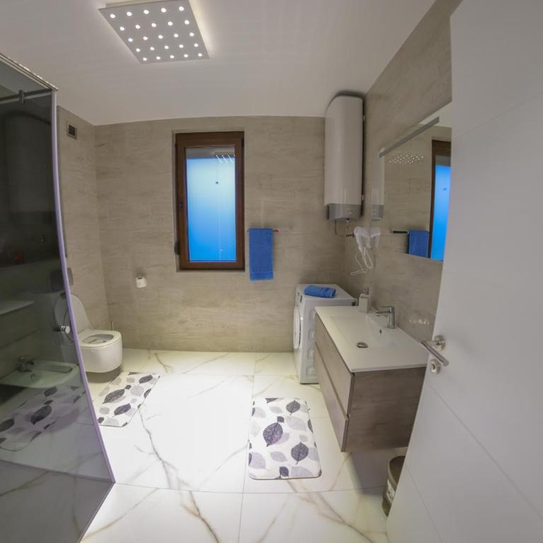 Apartments EDY - Three-Bedroom Apartment - 29