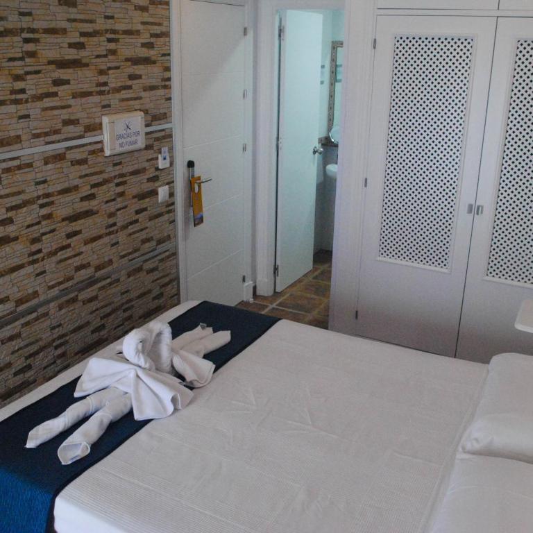 Hostal Costa De La Luz - Habitación Doble con vistas al exterior - 9