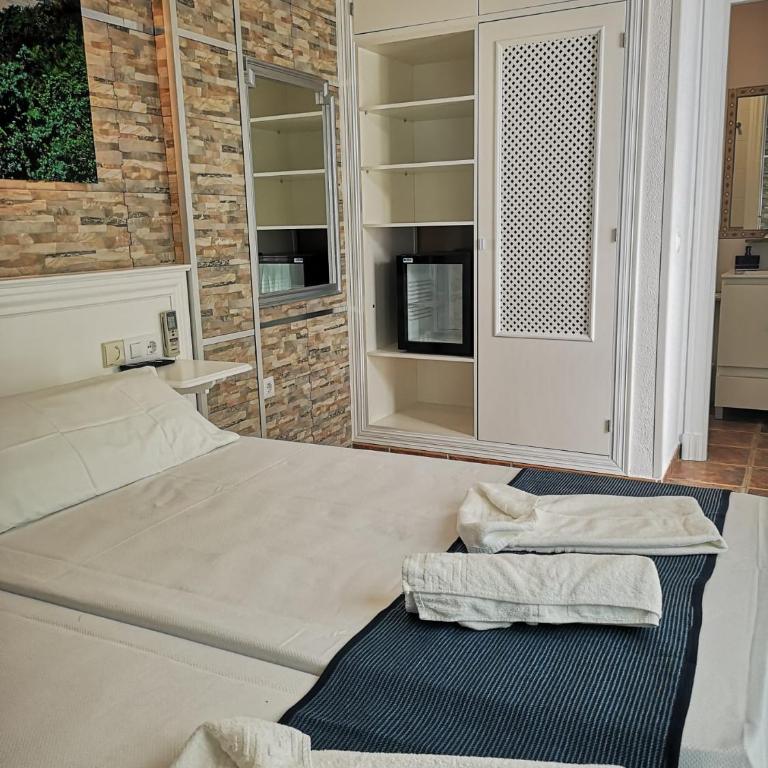 Hostal Costa De La Luz - Habitación Doble Estándar - 1 o 2 camas - 4