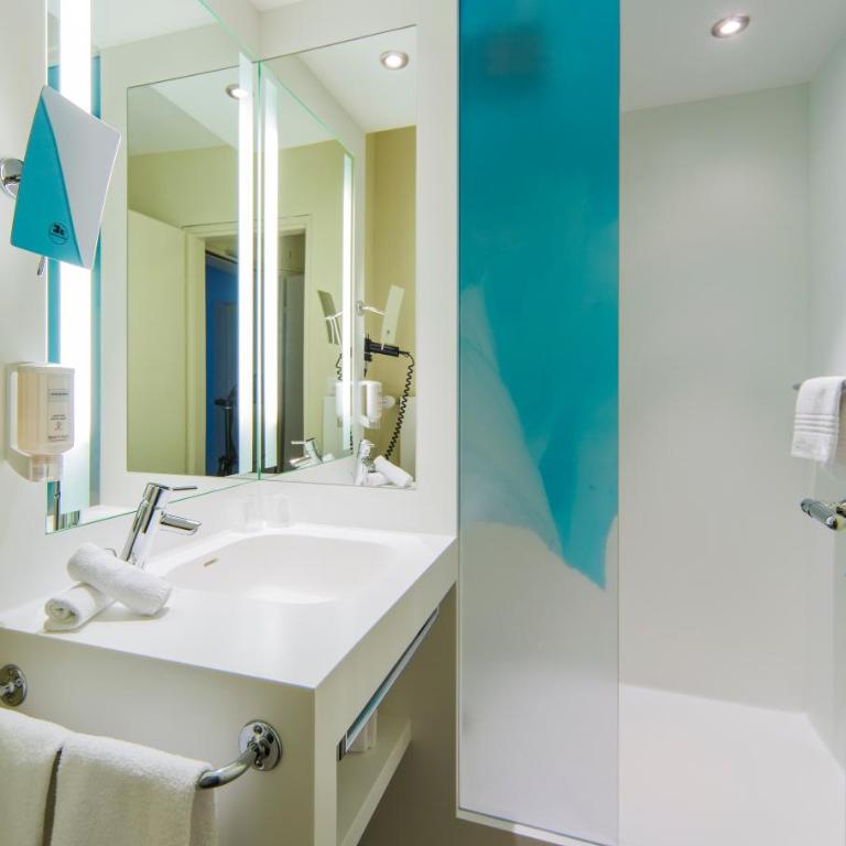 Le Bristol Leukerbad - Comfort Zimmer mit 1 Doppelbett, 1 Schlafsofa und Balkon - 5