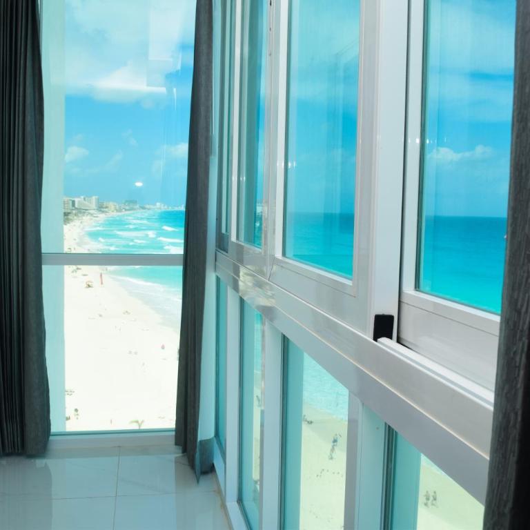 Nuevo estudio a pie de playa, vistas increibles, alberca, gym jacuzi, seguridad, 3503 - One-Bedroom Apartment - 17