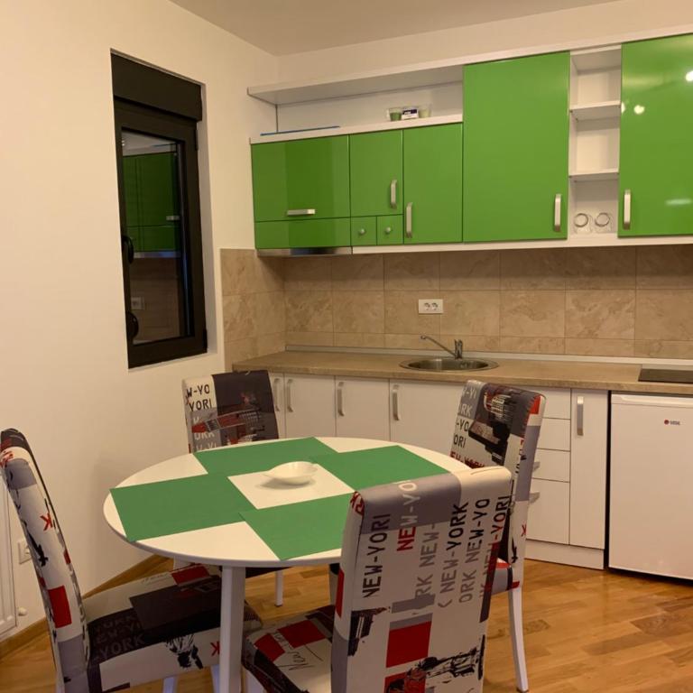 Apartmani Sunny Side Vrnjačke terme-aquapark-besplatan parking - Apartman sa Balkonom - 3