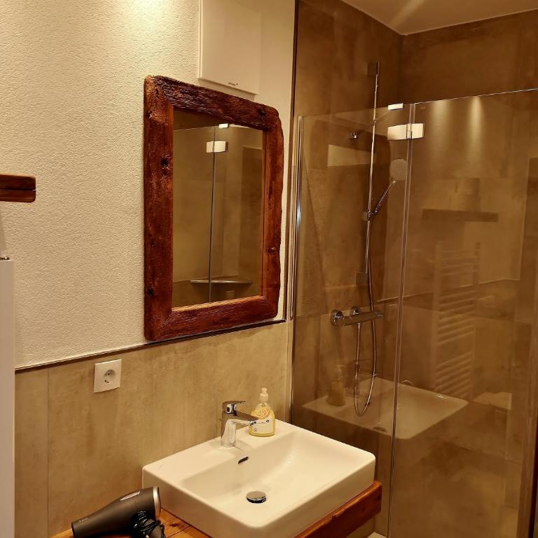 Astoria Appartements - Comfort Apartment mit 1 Schlafzimmer und Balkon - 11