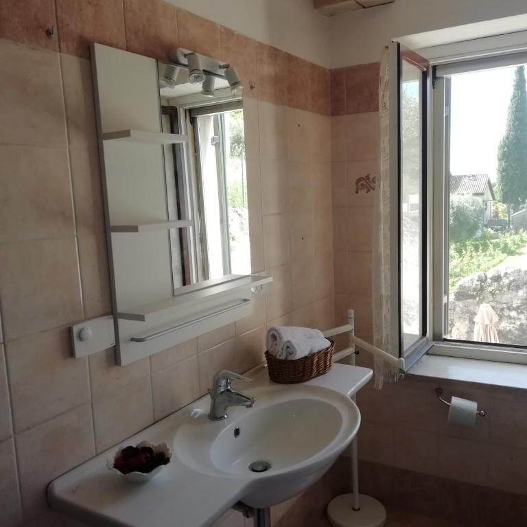 Corte Clocego - Two Double Rooms with Private External Bathroom - 10