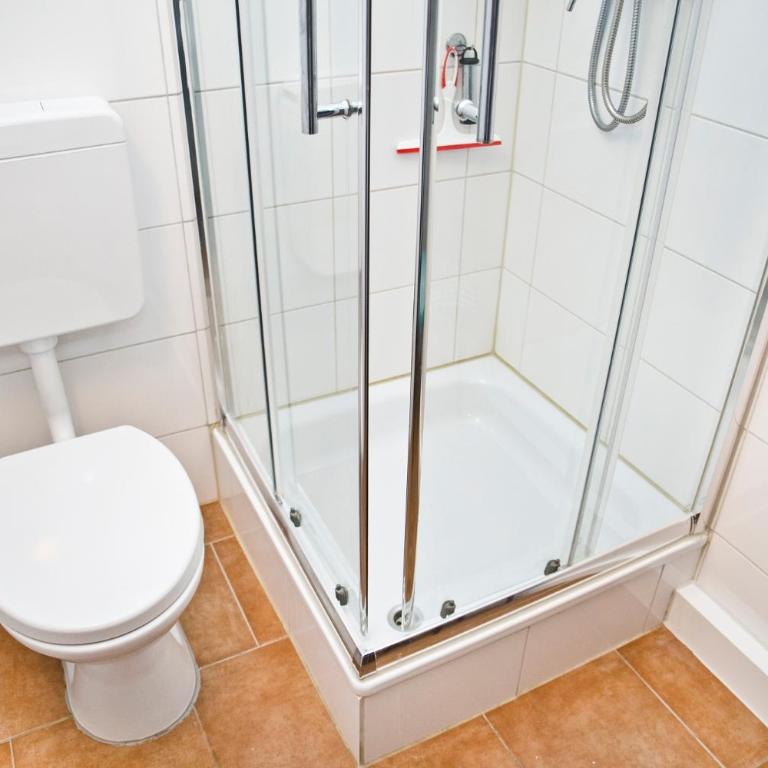 Steinhauser`s Ferienwohnungen - Apartment mit 2 Schlafzimmern - Dachgeschoss (App. Pia) - 5