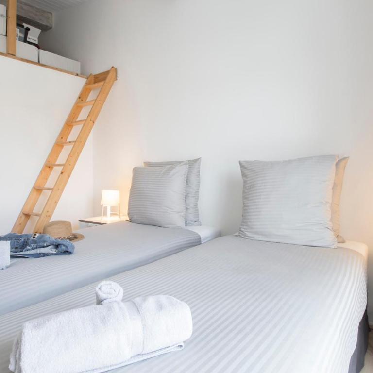 CALYPSO beautiful city house in quiet area close to center - Maison de Vacances - 17