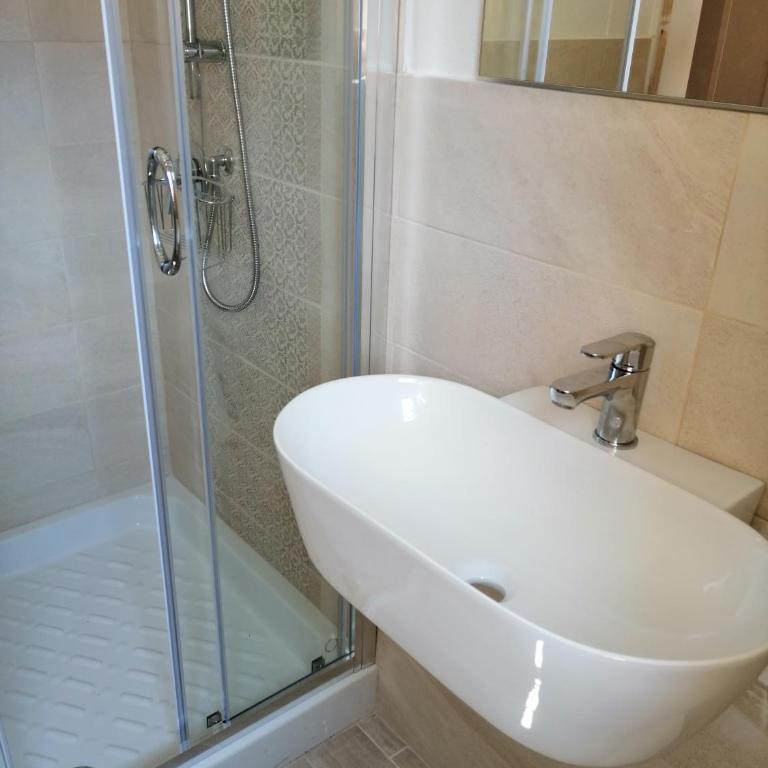 Alghero Mare Chiaro-Guest House - Camera Matrimoniale con Bagno Privato - 5